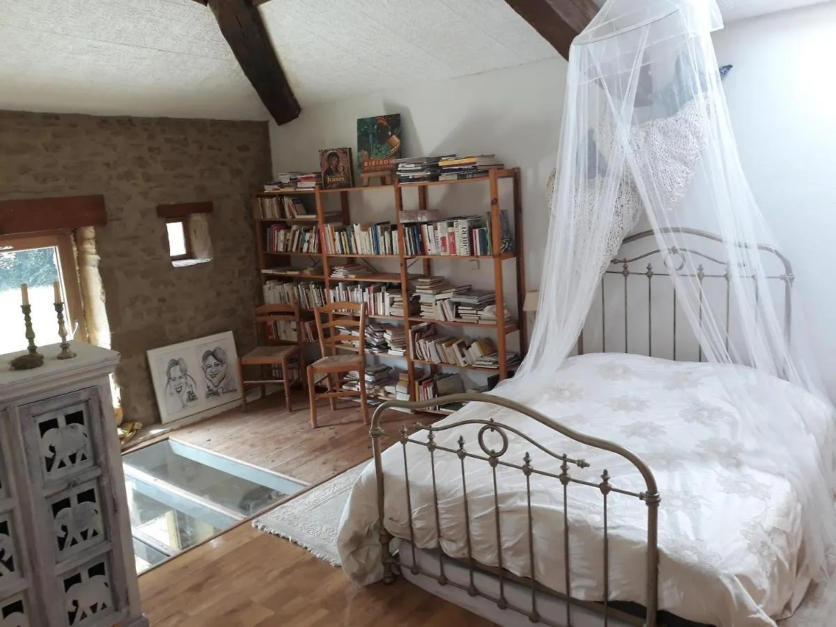 Appartement Un jardin sur la colline à Claveyson 0*,